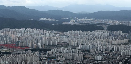 서울 송파구 롯데월드타워 서울스카이에서 바라본 위례신도시 아파트단지. 뉴스1