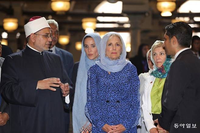 이집트 알 아즈하르 사원을 방문한 질 바이든 여사. 백악관 홈페이지