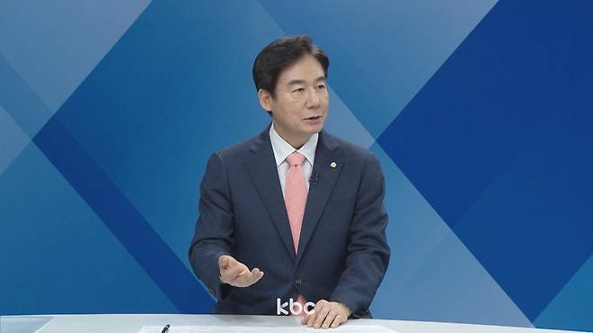 ▲ KBC 여의도초대석(4일)에 출연한 이용호 의원