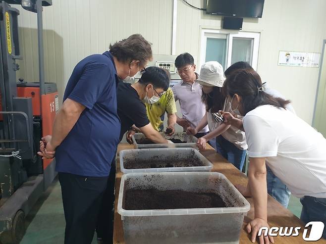 충북 청주시 농업기술센터는 식용 및 애완 곤충을 무료 분양한다. 사진은 농업기술센터 곤충 아카데미./뉴스1