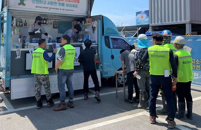 동부건설이 장마와 폭염에 대비해 현장 안전보건관리 강화에 돌입한다.ⓒ동부건설