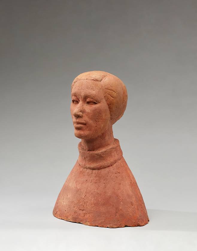 권진규, 여인흉상, 1967, 테라코타, 42x32x21cm, 국립현대미술관 소장 이건희컬렉션