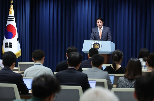 김태효 국가안보실 제1차장이 6일 서울 용산 대통령실 청사에서 윤석열 대통령의 리투아니아 북대서양조약기구(NATO·나토) 정상회의 참석 및 폴란드 방문 관련 브리핑을 하고 있다. 연합뉴스