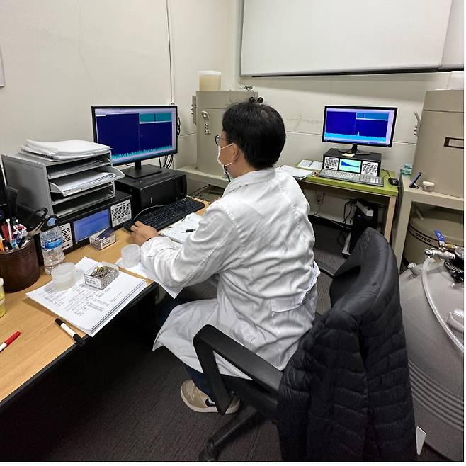 방사능 분석 계측 모습. 경주시 제공