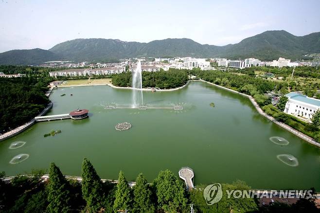 경남 창원시 의창구 용지동 용지호수공원 전경 [창원시청 제공]