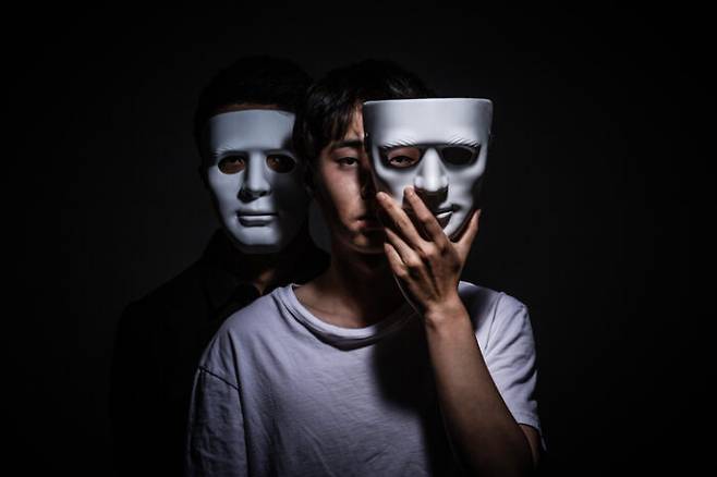 자신의 감정이 어떤지 인지하는 자아인식은 삶에 매우 중요한 기술이다. 자기인식이 부족한 사람들이 하는 7가지 행동을 알아본다. [사진=게티이미지뱅크]