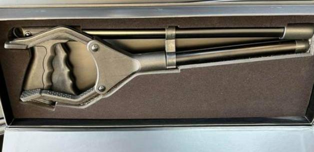 영국 테슬라 차주들에게 옵션으로 제공되는 '리처(reacher)' [이미지출처=트위터]