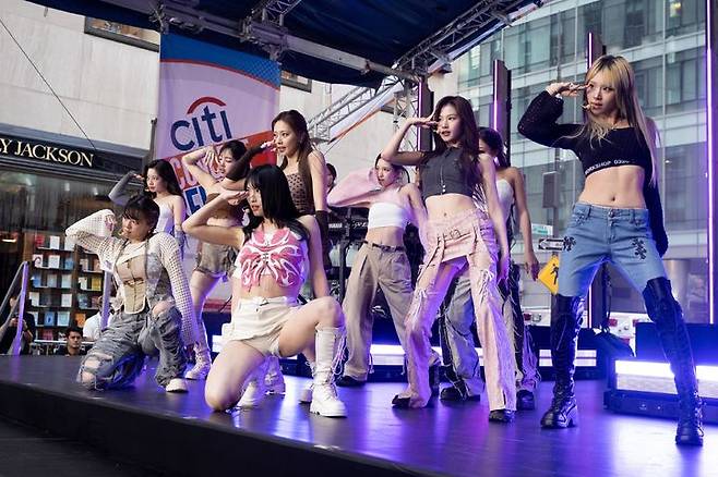 [서울=뉴시스] 트와이스 2023.07.07. (사진=Nathan Congleton / ©NBCUniversal 제공) photo@newsis.com *재판매 및 DB 금지