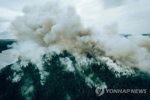 캐나다 산불 [AFP 연합뉴스 자료사진/SOPFEU 제공]