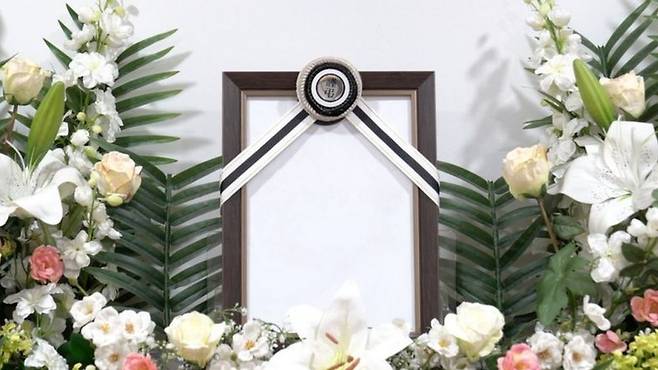 서울 시립 승화원에선 무연고자의 장례식이 진행된다.