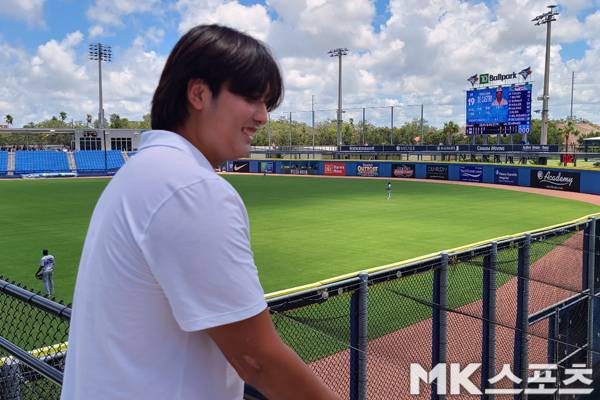 피츠버그 유망주 심준석이 류현진의 투구를 보러왔다. 사진(美 더니든)= 김재호 특파원