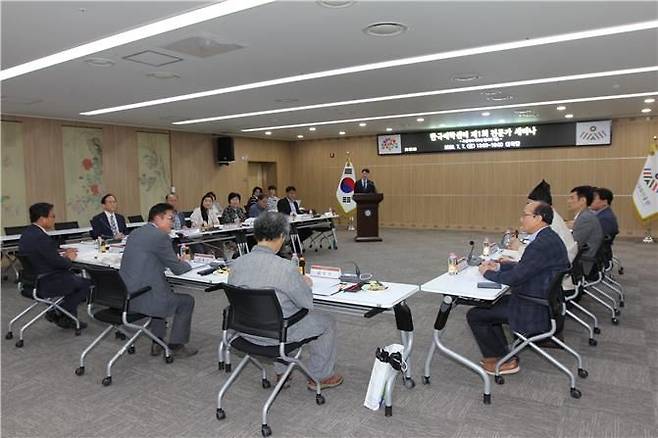 유교문화진흥원 한국예학센터는 최근 ‘조선시대 예학과 현대적 적용’을 주제로 제1회 전문가 세미나를 열었다. 2023. 07. 10  *재판매 및 DB 금지