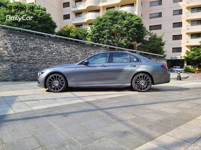 벤츠 E 350 4MATIC AMG 라인