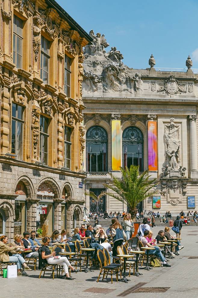 구 증권거래소와 릴 오페라 극장