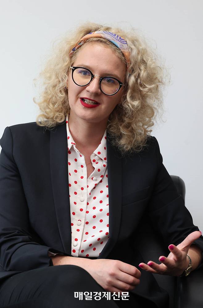 아우스린 아르모나이테(34) 리투아니아 경제혁신부 장관이 지난 6일 서울 중구 주한 리투아니아 대사관에서 매일경제와 인터뷰하고 있다. [사진=이충우기자]리투아니아 경제혁신 장관 2023.07.06[이충우기자]