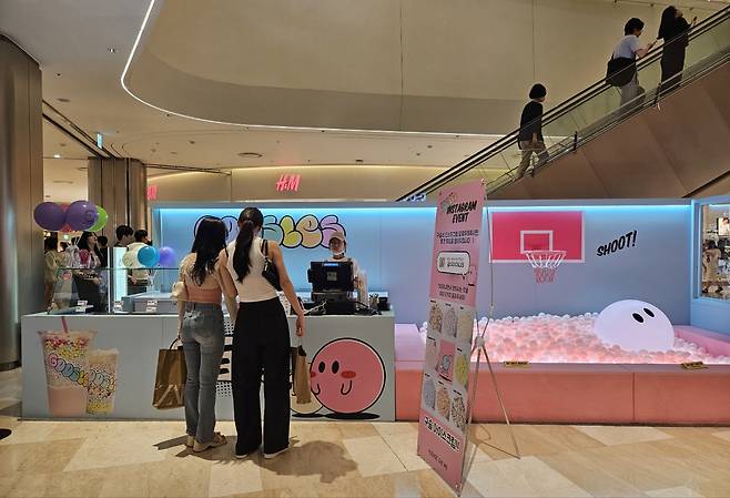 A Goosles pop-up store at Lotte World Tower in Seoul (Park Yuna/The Korea Herald)