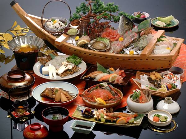 화려함이 돋보이는 일본 카이세키 요리. [소림식품주식회사]