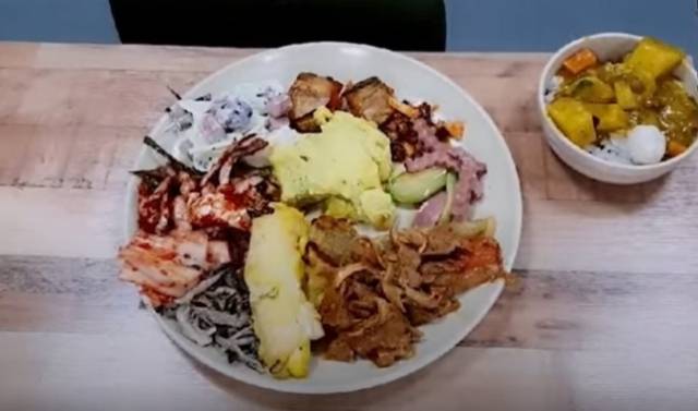지난 12일 한식뷔페를 찾았다가 “음식을 많이 담았다”는 업주의 지적을 받고 결국 쫓겨난 유튜버가 담았던 음식들. 유튜브 채널 캡처