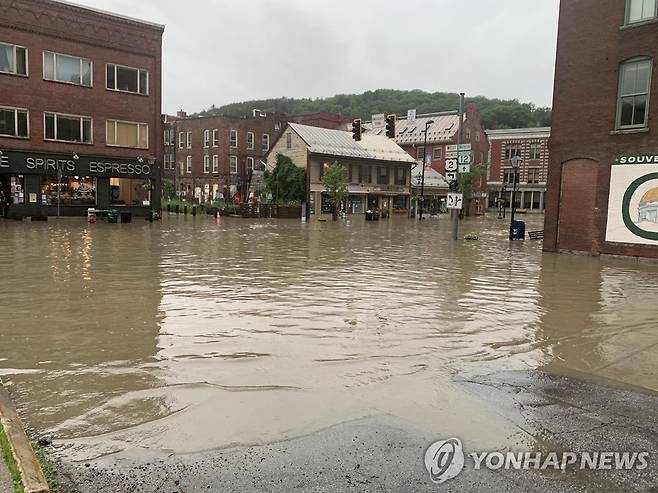 홍수에 잠긴 미국 버몬트주 몬트필리어 [AFP 연합뉴스 자료사진]