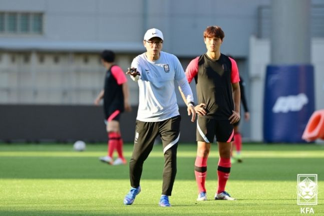 황선홍 감독. ⓒ KFA