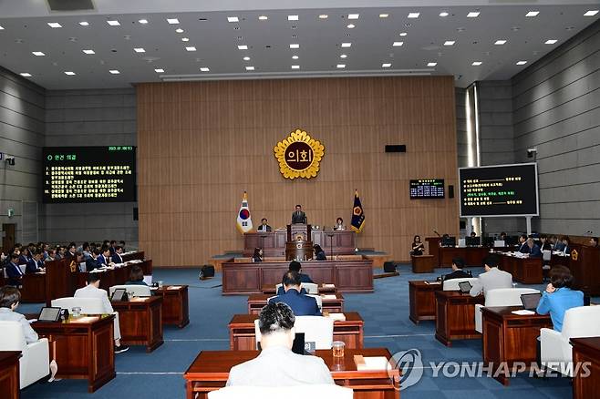 광주시의회 임시회 본희의 [광주시의회 제공]