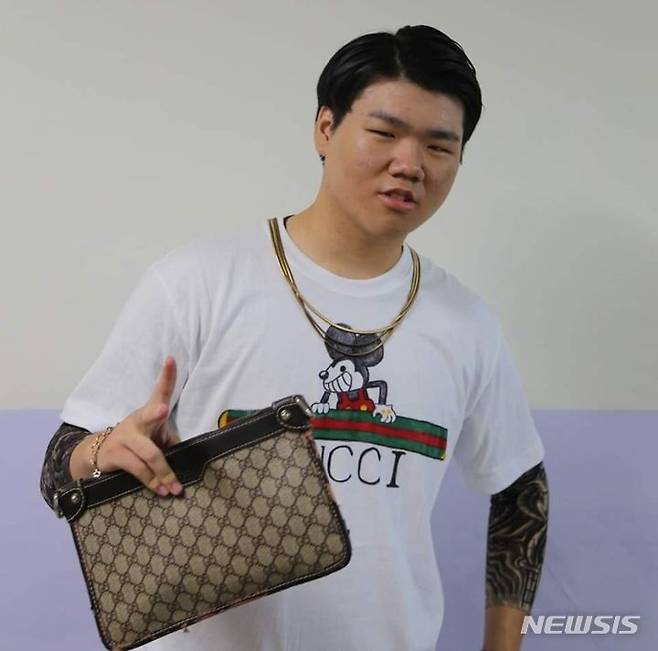 페이스북 '하태핫태'에 공개된 의정부고등학교 졸업사진. /사진=뉴시스