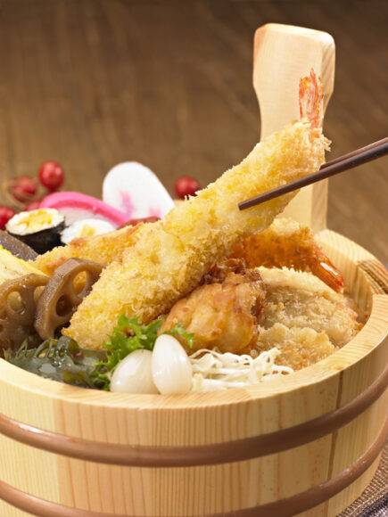 "튀긴 것은 운동화도 맛 있다"라는 우스갯소리가 있다. 튀김은 피부 등 건강에 좋지 않은데도 그 유혹을 떨치기가 쉽지 않다. 아는 게 힘이지만 실천이 더 중요하다. 가급적 튀김을 덜 먹어보자. [사진=게티이미지뱅크]