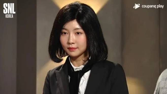▲SNL코리아 시즌2에서 김건희 여사를 패러디한 배우 주현영씨의 모습.