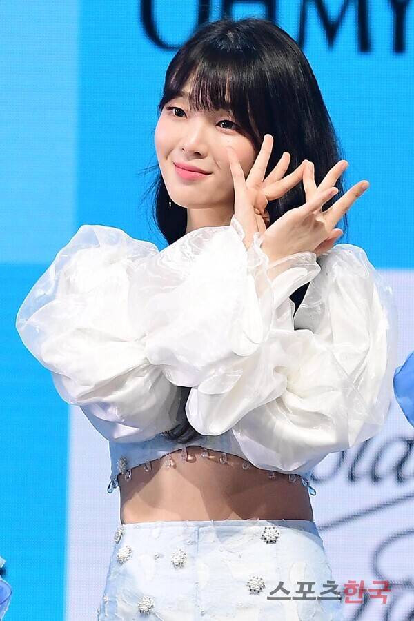 미니 9집 '골든 아워글래스(Golden Hourglass)' 쇼케이스에 참석한 오마이걸 승희. ⓒ이혜영 기자 lhy@hankooki.com