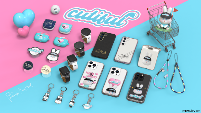 휴대폰 케이스, 스마트워치 스트랩, 이어폰 케이스 등 박현경 굿즈. 사진 제공=페스티버