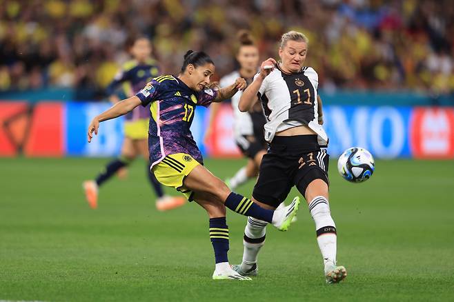 epa10776788 Carolina Arias of Colombia  and Alexandra Popp of Germany (R) during the FIFA Women's World Cup 2023 soccer match between Germany and Colombia at Sydney Football Stadium in Sydney, Australia, 30 July 2023.  EPA/MARK EVANS EDITORIAL USE ONLY/ AUSTRALIA AND NEW ZEALAND OUT







<저작권자(c) 연합뉴스, 무단 전재-재배포 금지>