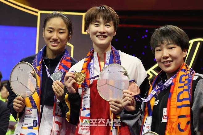 세계배드민턴연맹(BWF) 월드투어 여자단식에서 치열한 금메달 전쟁을 벌이고 있는 안세영(왼쪽부터), 천위페이, 야마구치 아카네. 대한배드민턴협회