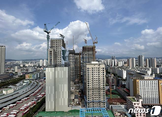 지난 10일 오후 광주 서구 화정동 현대산업개발 아파트 신축공사 붕괴사고 현장의 모습.(HDC현대산업개발 제공) 2023.7.11/뉴스1 ⓒ News1