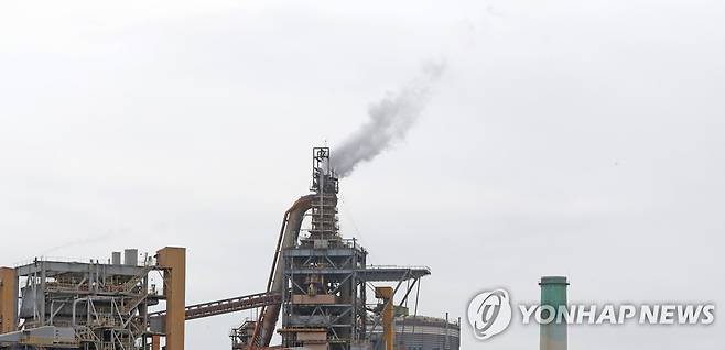 굴뚝 연기. 사진은 기사와 직접 상관이 없음. [연합뉴스 자료사진]