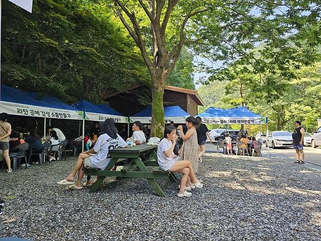 금산축제관광재단은 오는 10월 28일까지 관내 산림문화타운, 산꽃벚꽃마을, 인삼골, 국민여가 등 4개 캠핑장에서 착한캠핑 프로그램을 운영키로 했다. 2023. 08. 03 금산군 *재판매 및 DB 금지