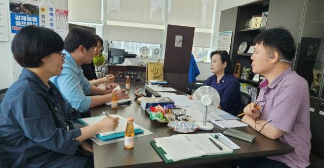 ▲정윤경 의원 '지역아동센터 돌봄' 관련 정담회. ⓒ경기도의회