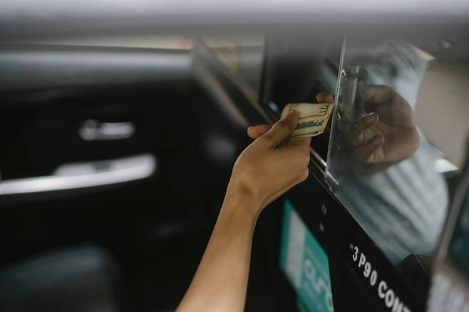 팁 문화가 시작된 미국에서도 최근 젊은 세대를 중심으로 과도한 팁에 대한 불만이 폭증하고 있다.