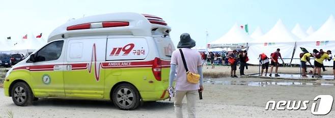 지난 4일 전북 부안군 세계스카우트잼버리 텔타구역에서 구급차량이 이동하고 있다 /사진=뉴스1