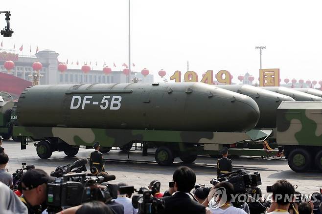 중국군 ICBM DF-5B [로이터 연합뉴스 자료사진]