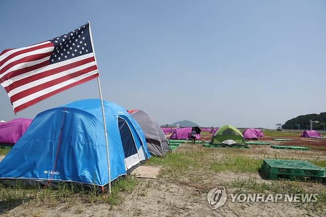 조용한 미국 잼버리 야영장 (부안=연합뉴스) 나보배 기자 = 2023 새만금 세계스카우트 잼버리에서 미국 대원들이 조기 퇴영한 6일 미국의 야영장이 텅 비어 있다. 2023.8.6 warm@yna.co.kr