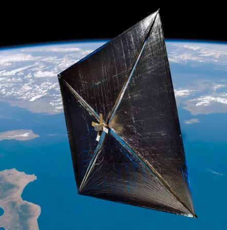 태양빛을 가리는 솔라 세일(solar sail) 상상 이미지. [이미지출처=미 항공우주국(NASA)]