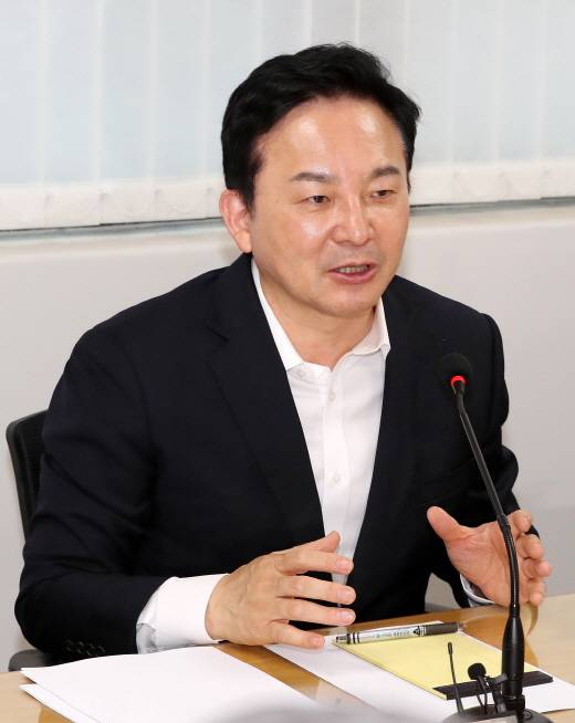원희룡 국토교통부 장관이 한국토지주택공사(LH) 전관들의 참여 업체에 대해 LH가 발주한 설계·감리 용역에서 배제하는 방안을 검토하겠다고 밝혔다./사진=뉴스1