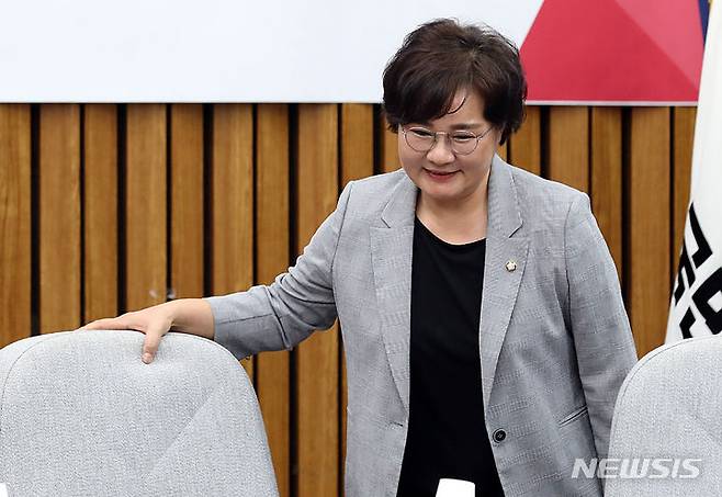 [서울=뉴시스] 이영환 기자 = 조수진 국민의힘 최고위원이 8일 오전 서울 여의도 국회에서 열린 확대당직자회의에 참석하고 있다. 2023.08.08. 20hwan@newsis.com