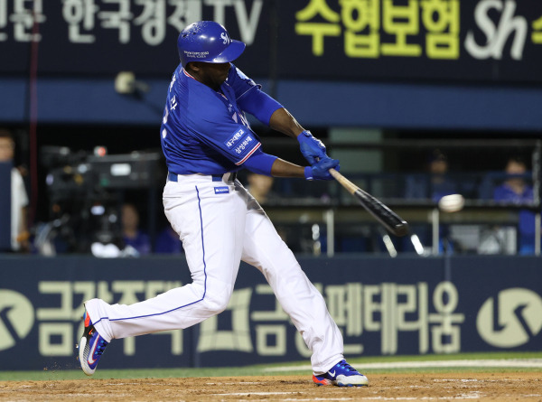 <yonhap photo-3929=""> 삼성 라이온즈 호세 피렐라. 사진=연합뉴스</yonhap>