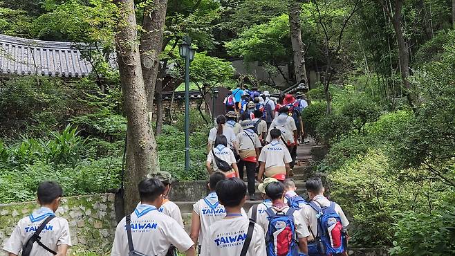 9일 오전 대만에서 온 잼버리 대원들이 서울 성북구에 있는 길상사를 방문했다. 박지영 기자.