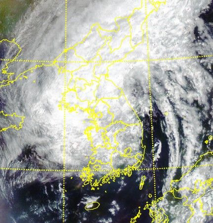 서울에 초근접한 태풍 '카눈'. 기상청 제공