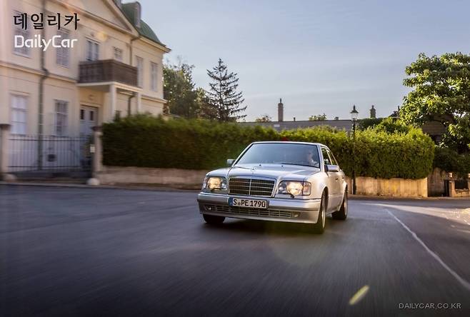 벤츠 E클래스 6세대 E500 (W124)