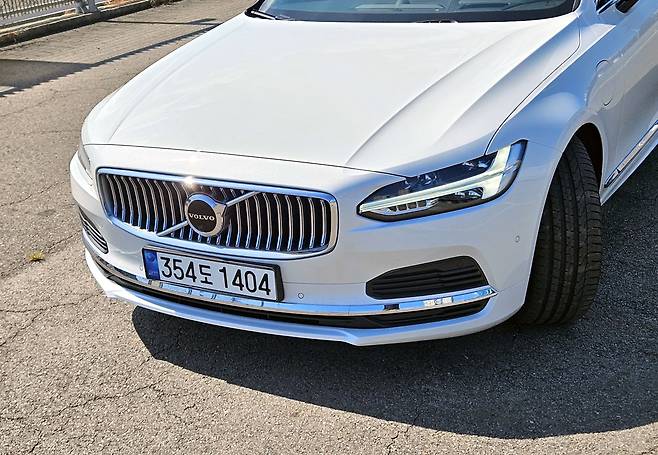 볼보 S90 PHEV. /고성민 기자