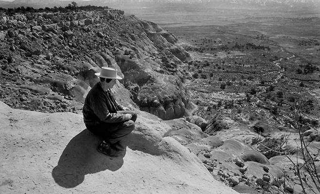 뉴멕시코에 있는 아그네스 마틴. [Gianfranco Gorgoni]