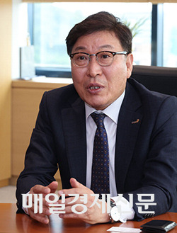 Dongwon F&B’s Chief Executive Officer Kim Seong-yong. 
[Photo by Lee Seung-hwan]